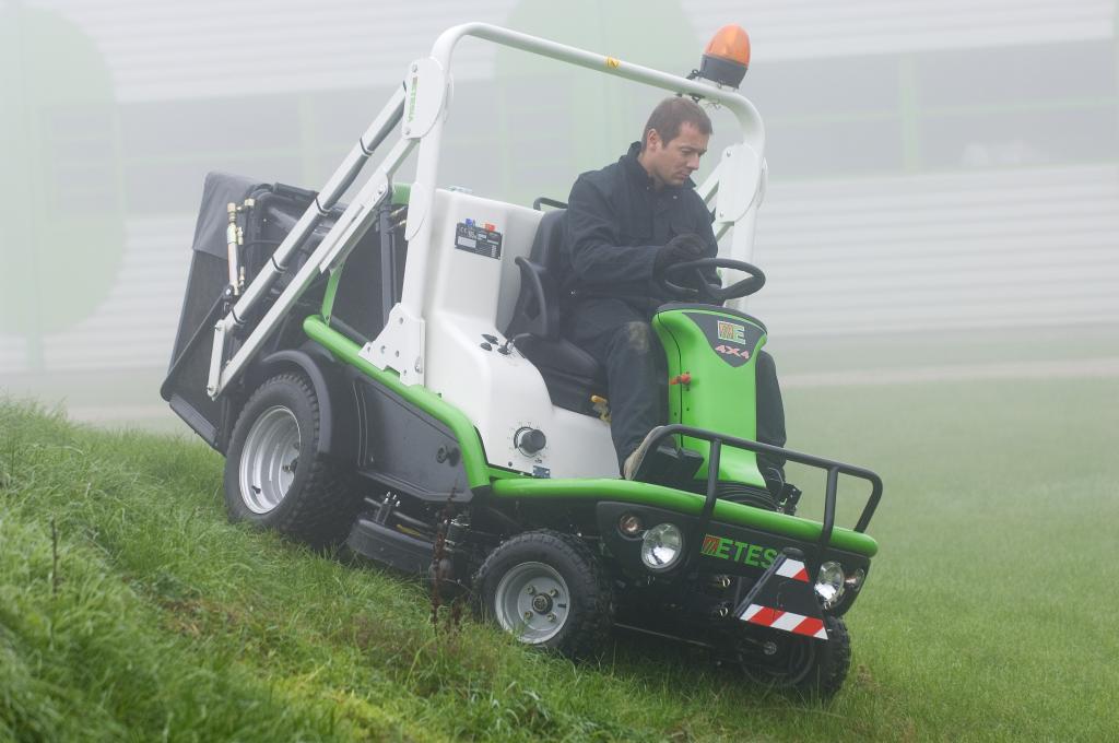 Etesia ride store on mower