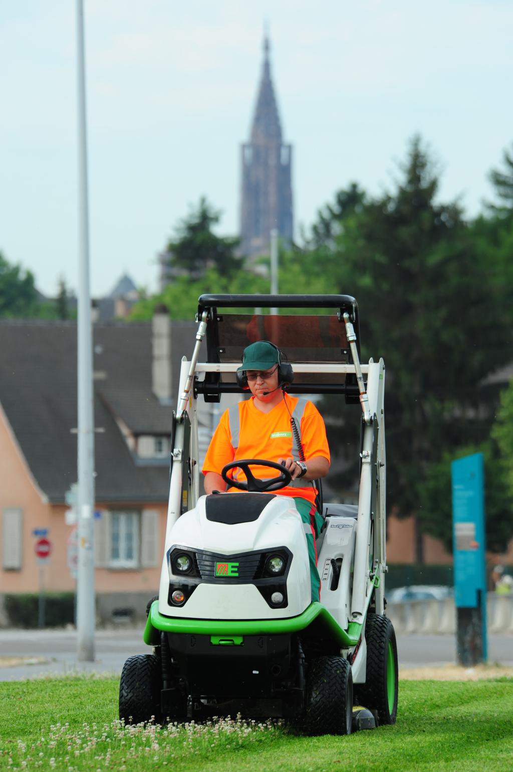 Buffalo 100 BVHP2 : Ride-on mowers Etesia